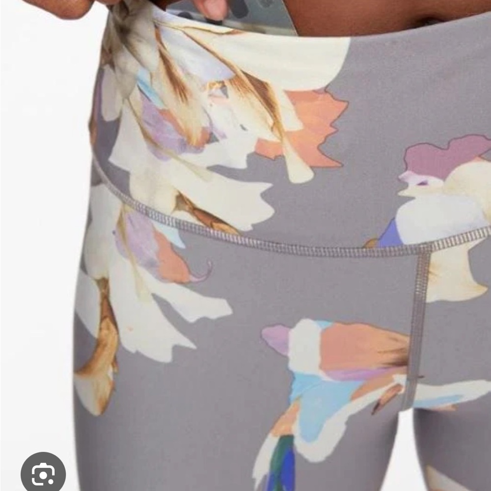 50% OFF Athleta Elation floral leggings - Picture 6 of 8